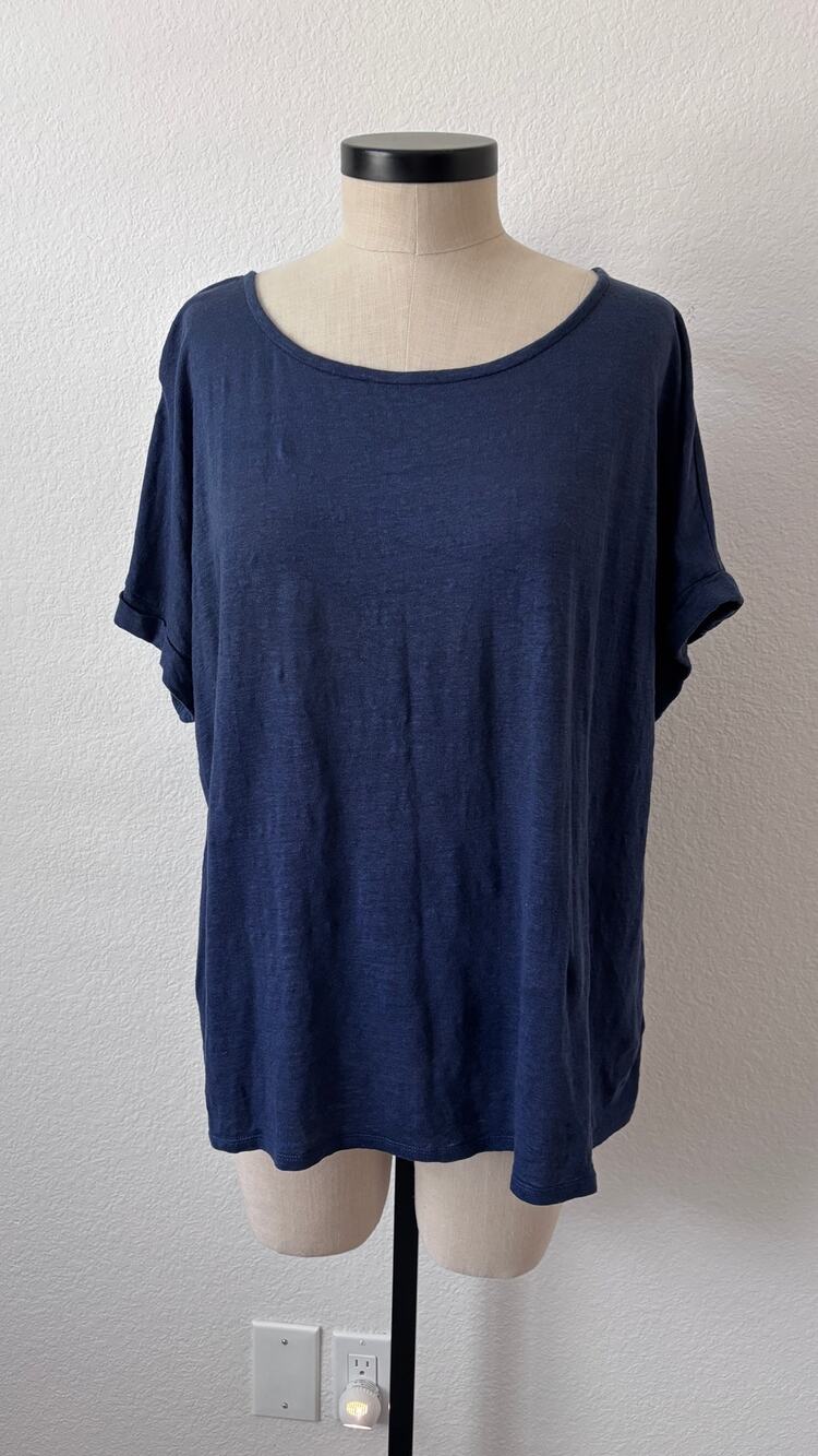 Eileen Fisher - NWOT Women's Scoop Neck Boxy Top w/ Cuffed Sleeves Size: L